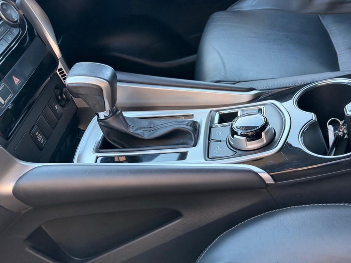 2019 Mitsubishi Pajero Sport Black Edition