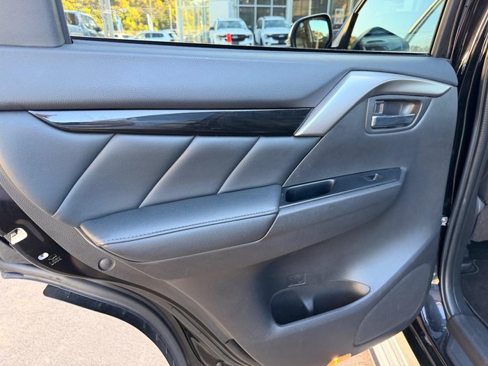 2019 Mitsubishi Pajero Sport Black Edition