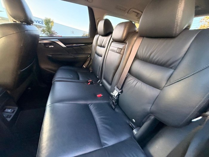 2019 Mitsubishi Pajero Sport Black Edition