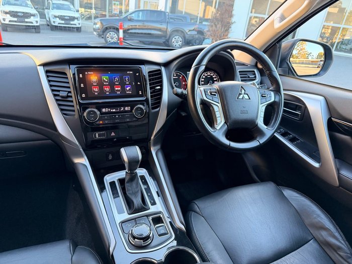 2019 Mitsubishi Pajero Sport Black Edition