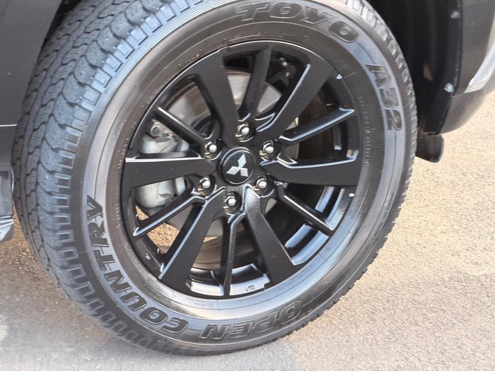 2019 Mitsubishi Pajero Sport Black Edition