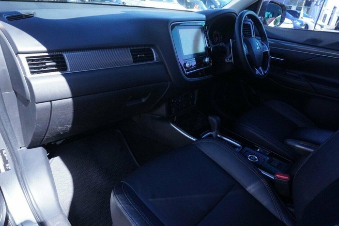 2020 Mitsubishi Outlander Exceed