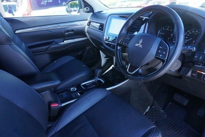 2020 Mitsubishi Outlander Exceed