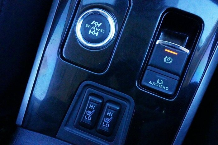 2020 Mitsubishi Outlander Exceed