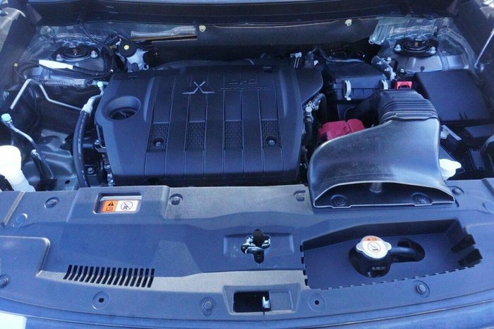 2020 Mitsubishi Outlander Exceed