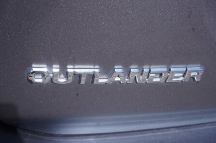 2020 Mitsubishi Outlander Exceed