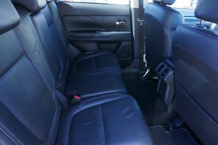 2020 Mitsubishi Outlander Exceed