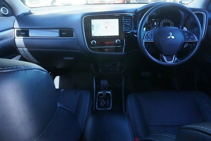 2020 Mitsubishi Outlander Exceed