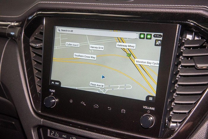 2025 Isuzu D-MAX BLADE