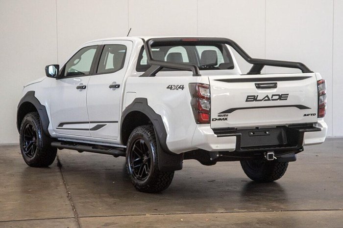 2025 Isuzu D-MAX BLADE