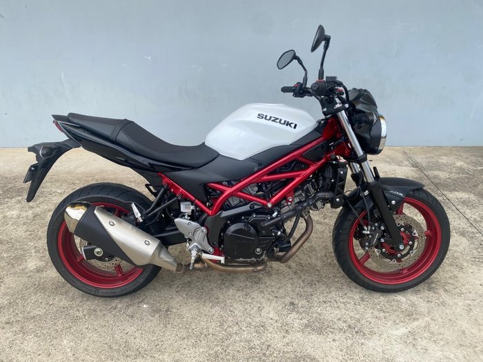 2022 Suzuki SV650 RED/WHITE