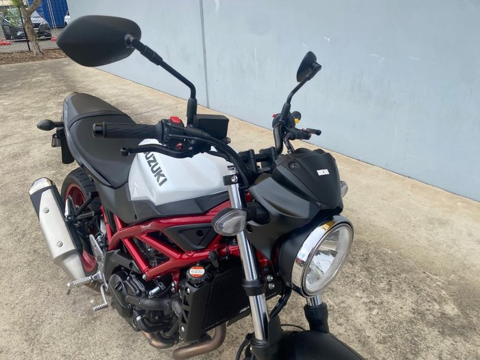 2022 Suzuki SV650 RED/WHITE