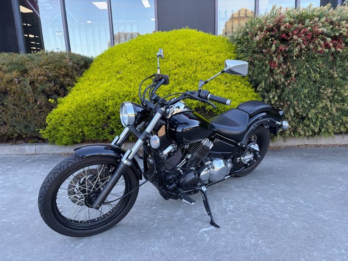 2018 Yamaha XVS650 V-STAR CUSTOM Black