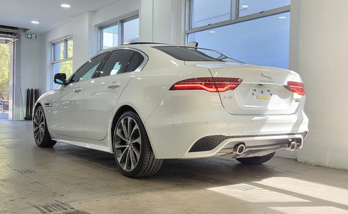 2020 Jaguar XE P300 R-Dynamic HSE