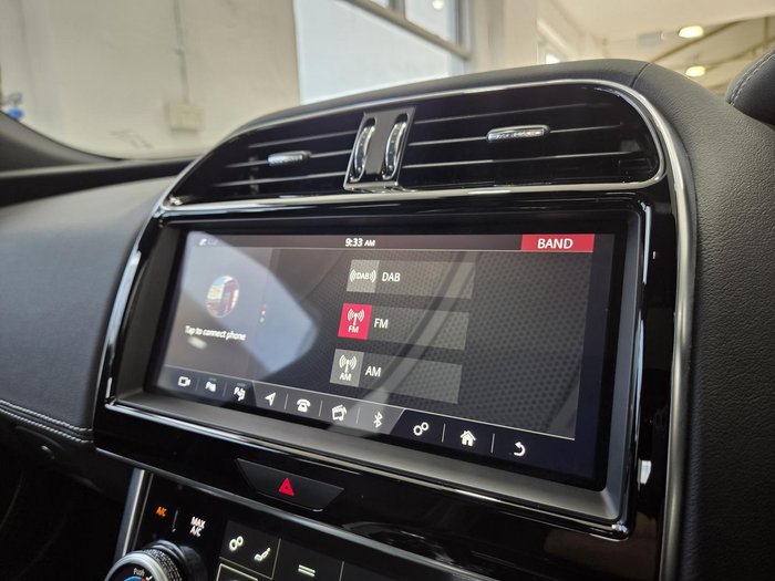 2020 Jaguar XE P300 R-Dynamic HSE