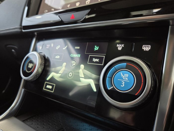 2020 Jaguar XE P300 R-Dynamic HSE