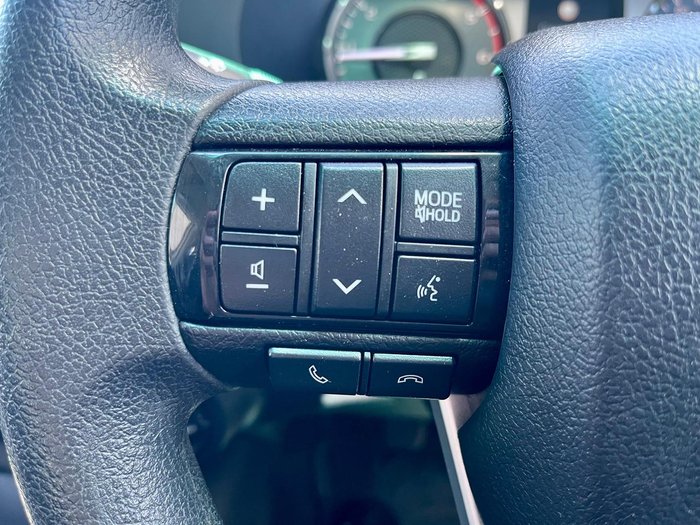 2023 Toyota Hilux SR