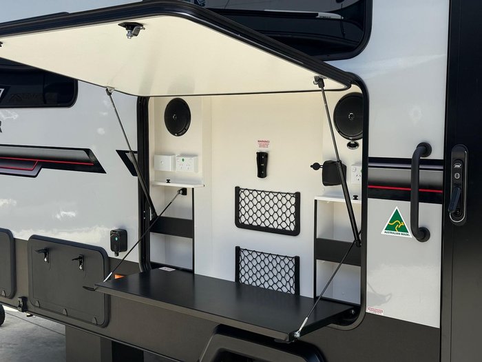 2025 Traveller Destination Track 13