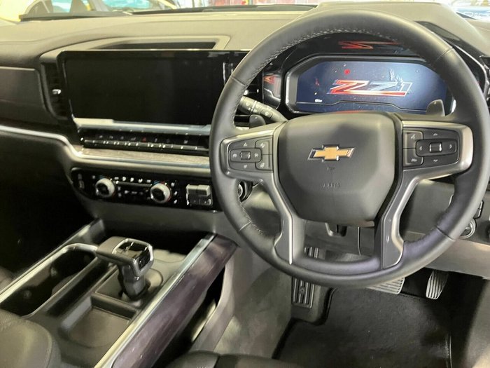 2025 Chevrolet Silverado 1500 LTZ Premium