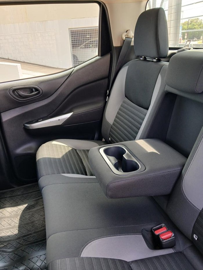 2021 Nissan Navara SL