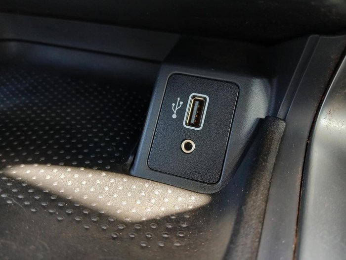 2021 Nissan Navara SL