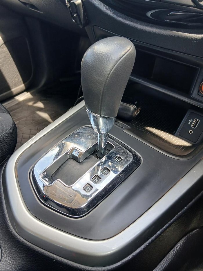 2021 Nissan Navara SL