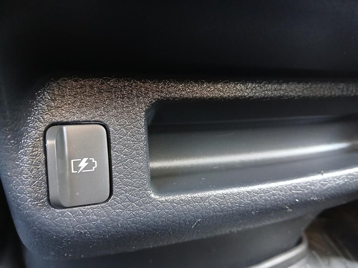 2022 Nissan Navara SL