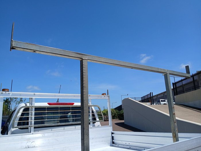 2022 Nissan Navara SL