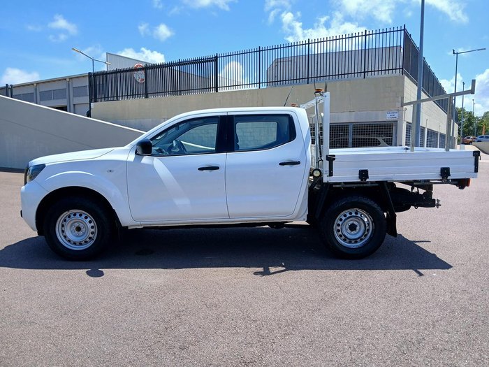 2022 Nissan Navara SL