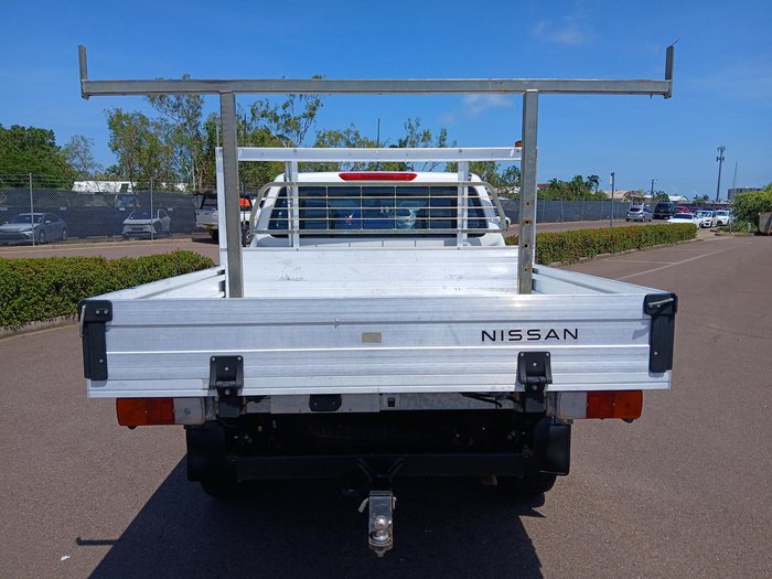 2022 Nissan Navara SL