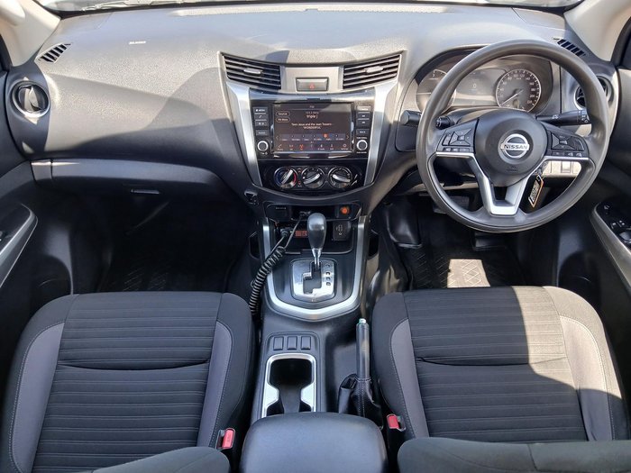 2022 Nissan Navara SL