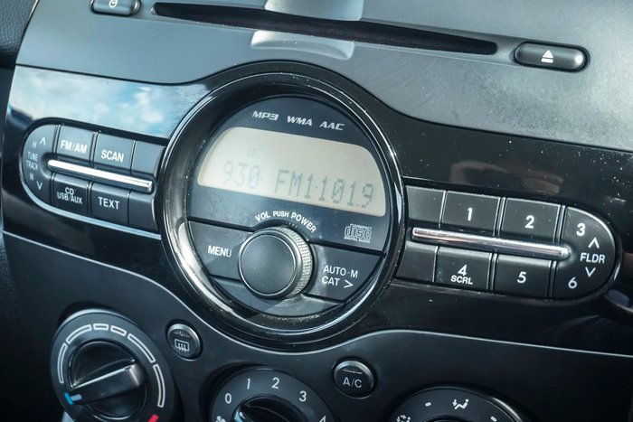 2014 Mazda 2 Neo Sport