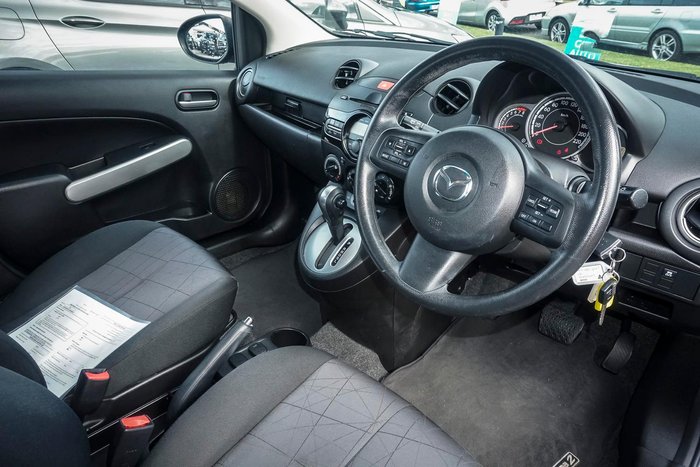 2014 Mazda 2 Neo Sport