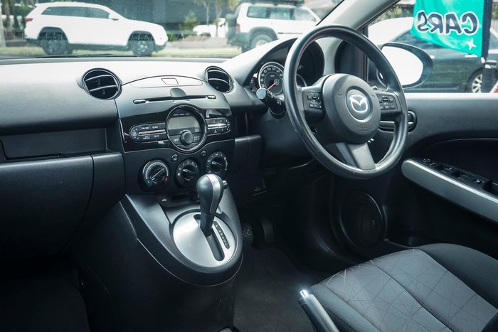 2014 Mazda 2 Neo Sport