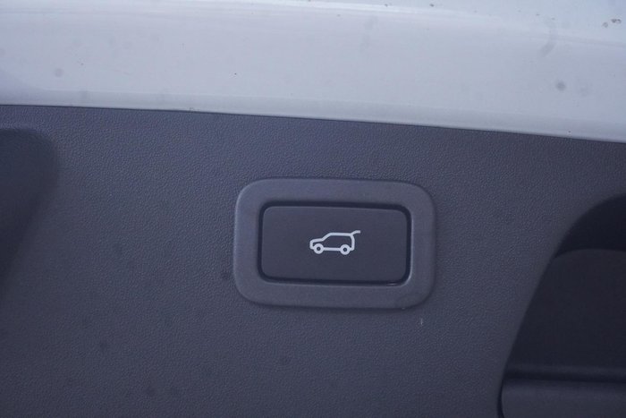 2020 Jaguar E-PACE P250 Chequered Flag