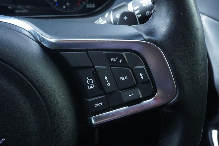 2020 Jaguar E-PACE P250 Chequered Flag