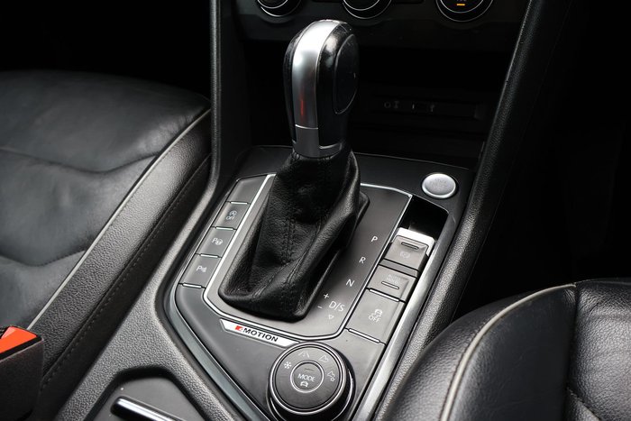 2016 Volkswagen Tiguan 110TDI Comfortline 5N MY17 Four Wheel Drive Pure White