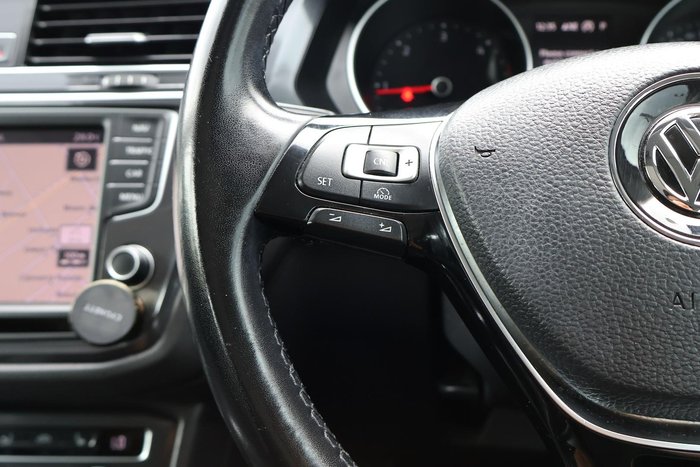 2016 Volkswagen Tiguan 110TDI Comfortline 5N MY17 Four Wheel Drive Pure White