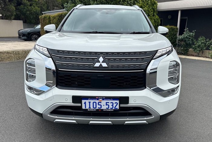 2024 Mitsubishi Outlander LS