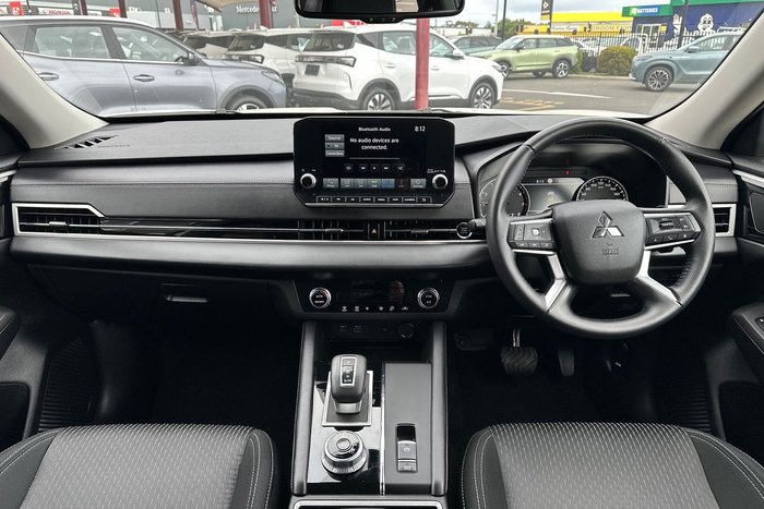 2024 Mitsubishi Outlander LS