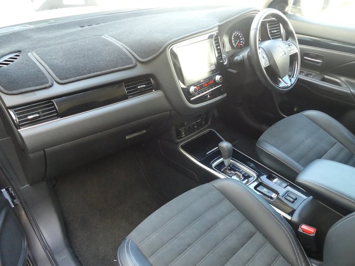 2021 Mitsubishi Outlander LS