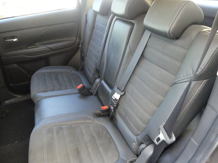 2021 Mitsubishi Outlander LS