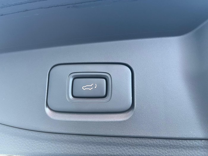 2025 Isuzu MU-X LS-U