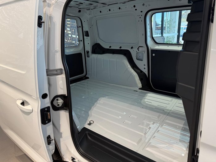 2025 Volkswagen Caddy TSI220