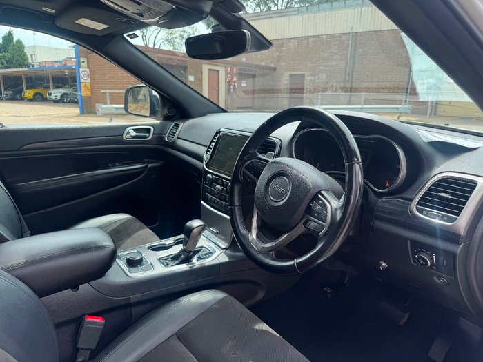 2020 Jeep Grand Cherokee Night Eagle