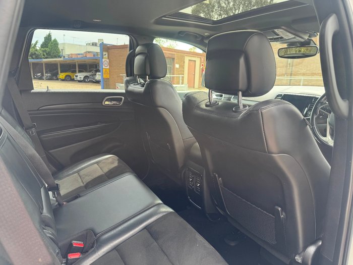 2020 Jeep Grand Cherokee Night Eagle