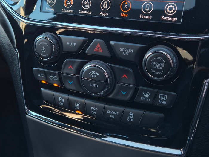 2020 Jeep Grand Cherokee Night Eagle