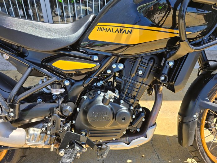 2025 ROYAL ENFIELD (SEE ALSO ENFIEL HIMALAYAN 450 Black