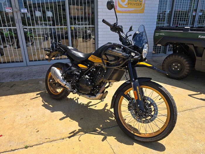 2025 ROYAL ENFIELD (SEE ALSO ENFIEL HIMALAYAN 450 Black