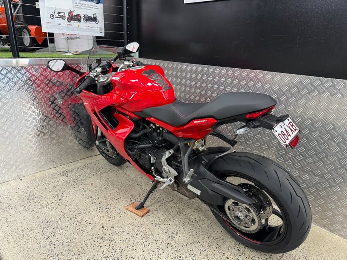 2022 DUCATI SUPERSPORT 950 RED